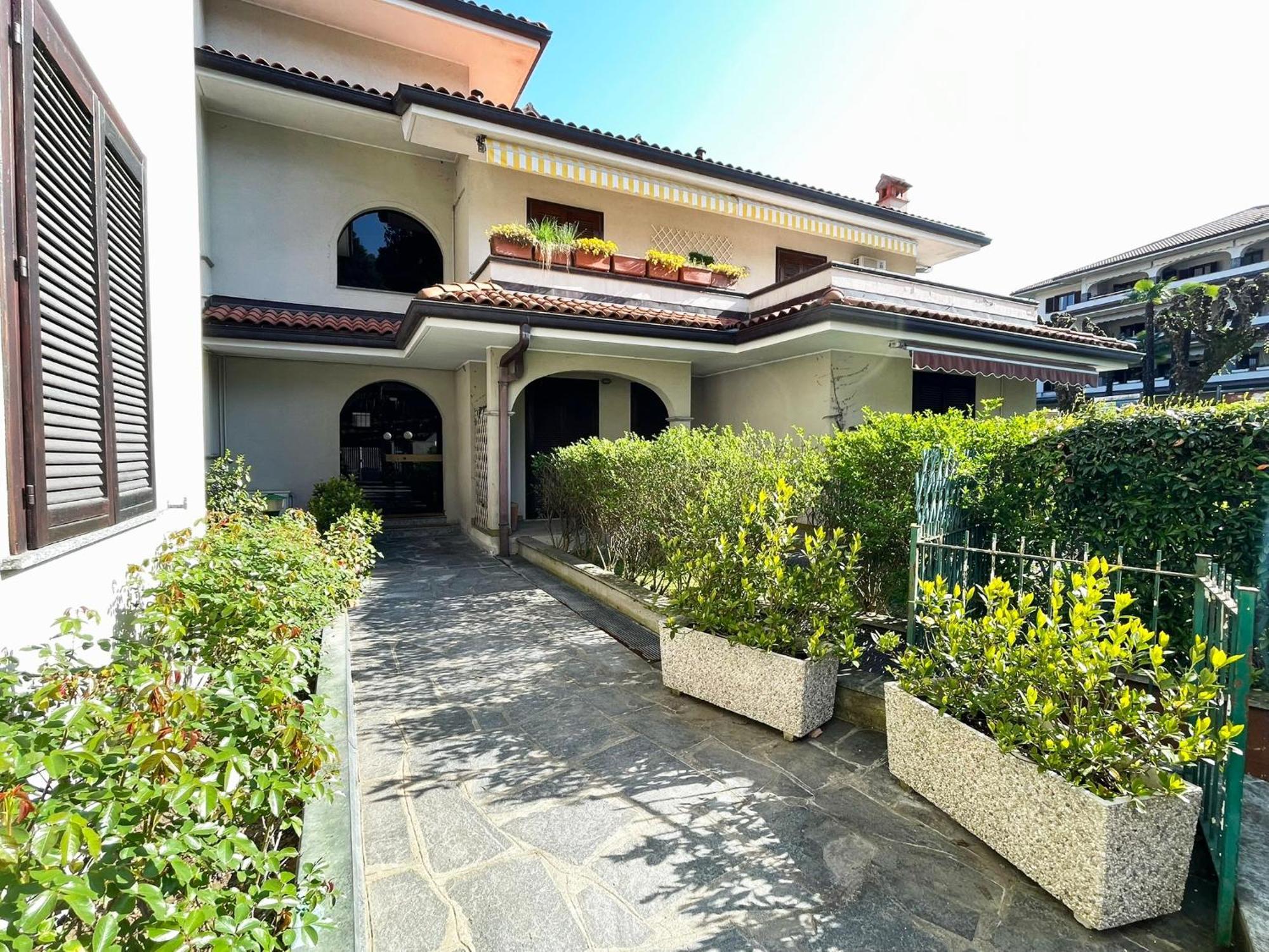 Lovingstresa 2 Brand New Apartment 外观 照片